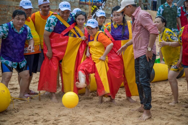 Du lịch Team Building